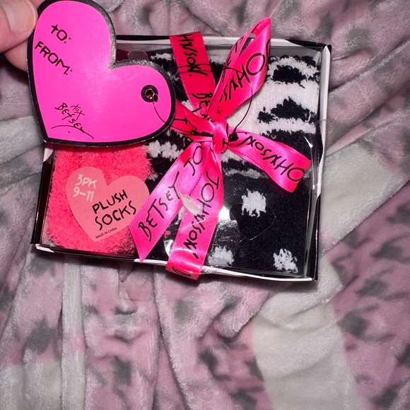 Betsey Johnson set - Picture 3 of 6